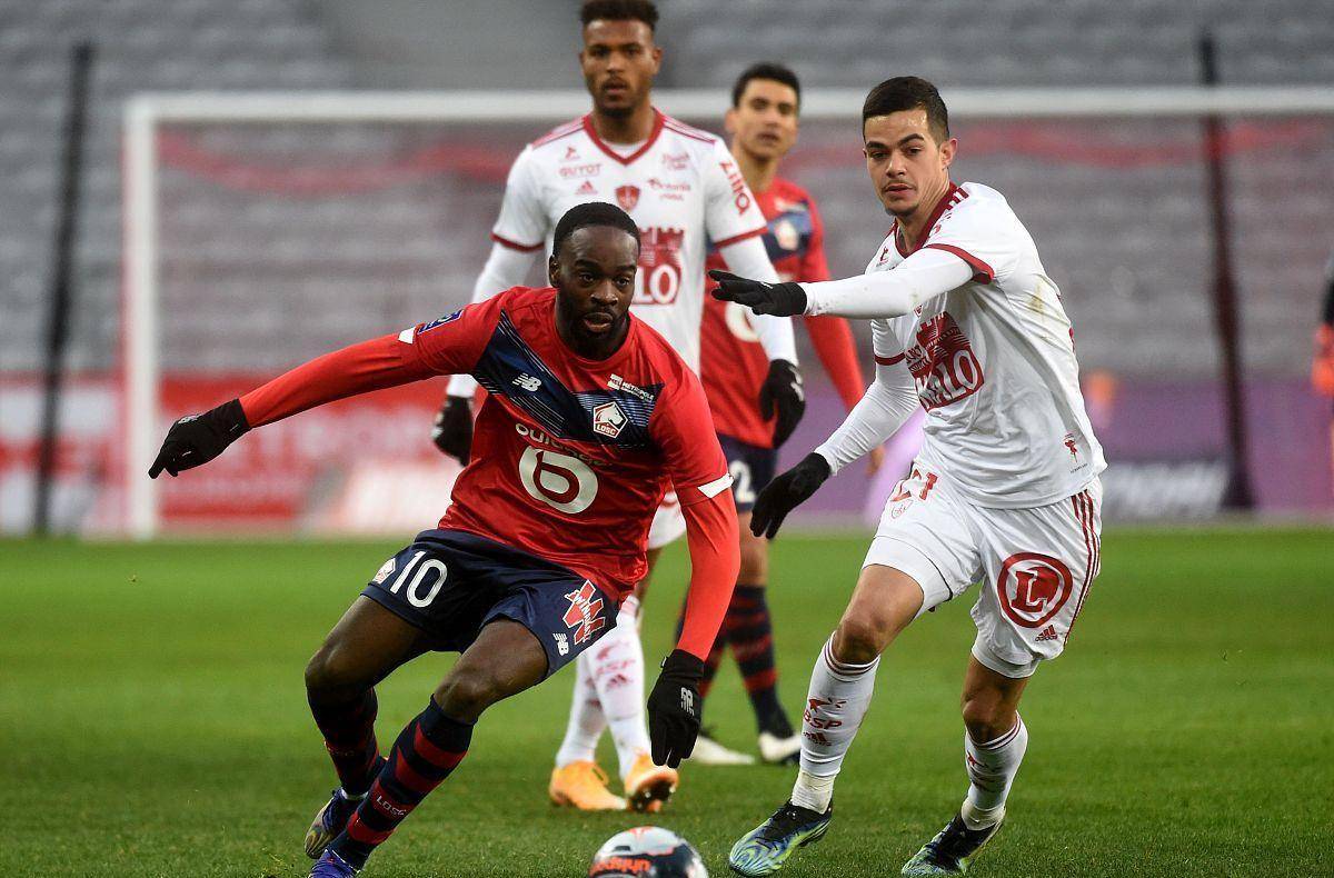 他们凭借顽 他们凭借顽